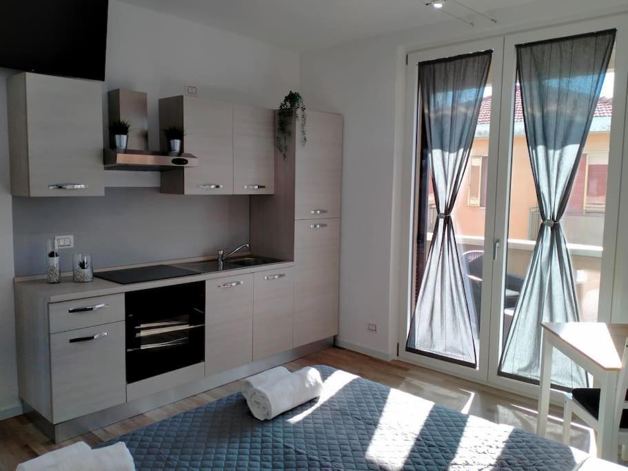 Suite Room Malpensa B&B Cardano Al Campo Luaran gambar