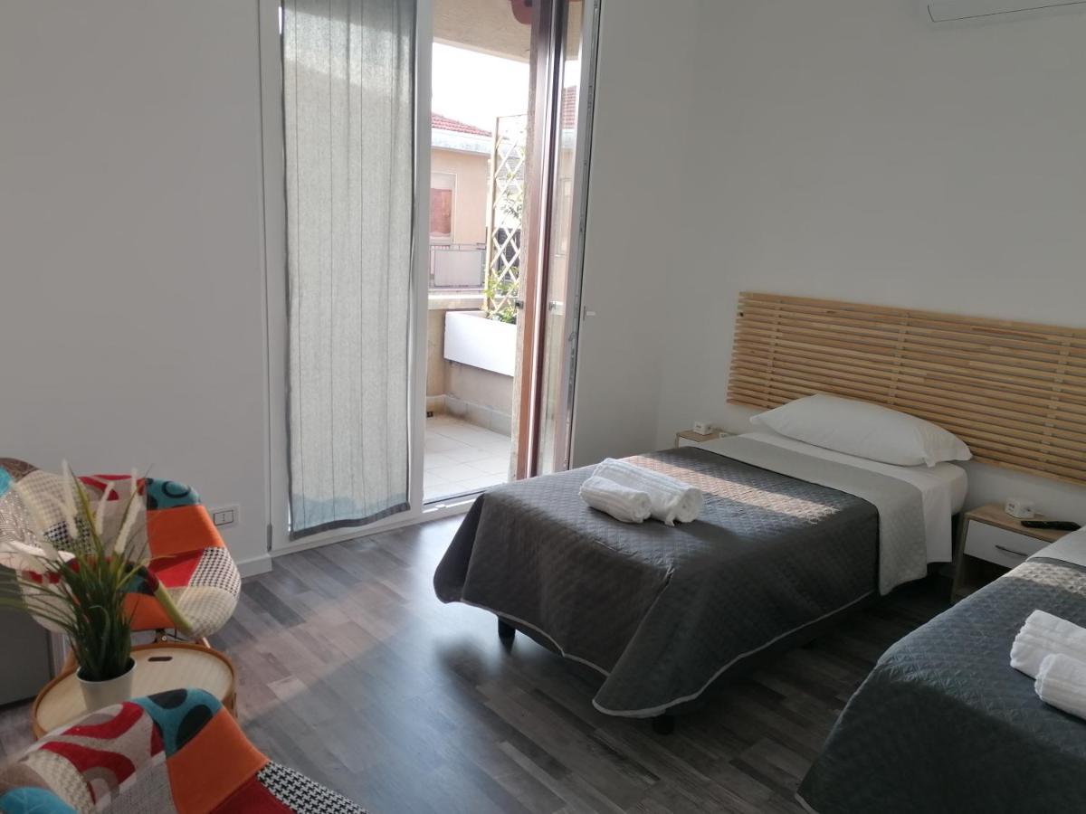 Suite Room Malpensa B&B Cardano Al Campo Luaran gambar