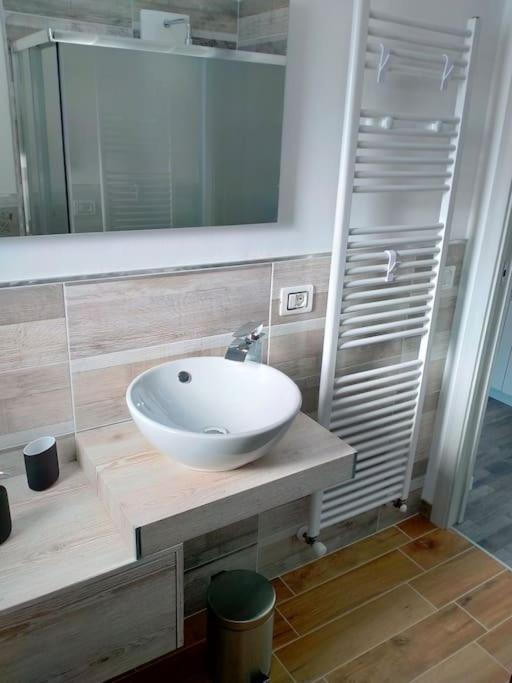 Suite Room Malpensa B&B Cardano Al Campo Luaran gambar